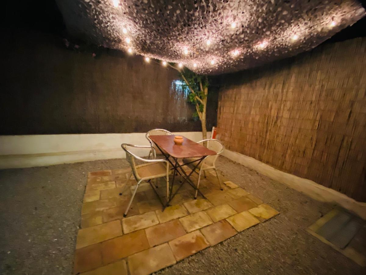 Grand Studio De 38M2 Et Cour Independante De 25M2 Dont Wifi Et Netflix Apartment Montpellier Exterior photo